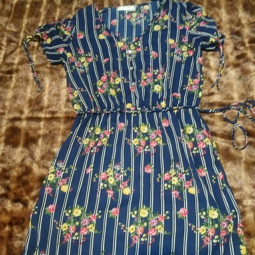 Sale 🔴 Spring Dress - Picture 4 of 7
